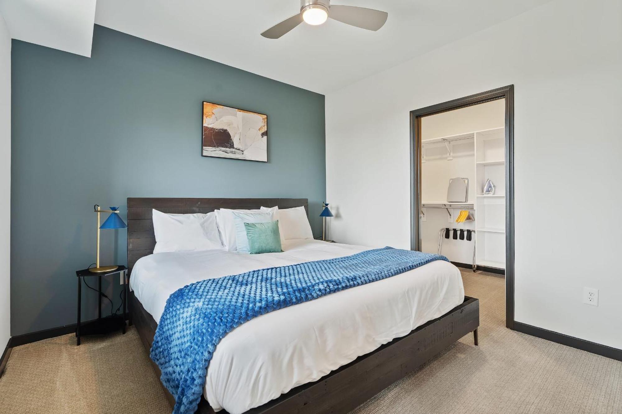 Cozysuites On Mass With Garage Parking #4 Indianapolis Ngoại thất bức ảnh