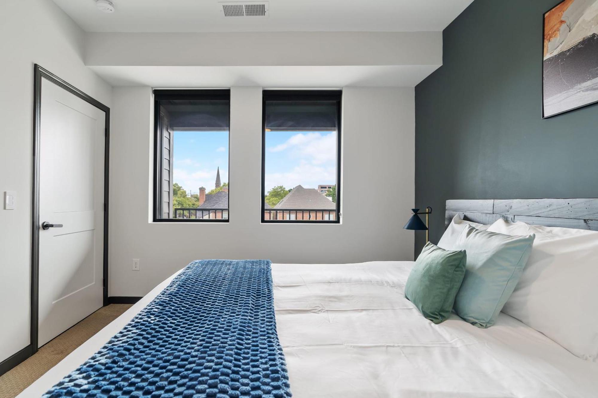 Cozysuites On Mass With Garage Parking #4 Indianapolis Ngoại thất bức ảnh